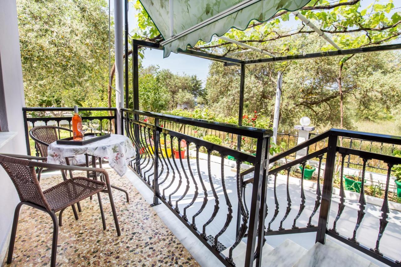 Studios Panagiotas House Астрис Экстерьер фото