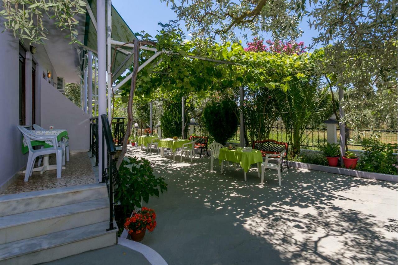 Studios Panagiotas House Астрис Экстерьер фото